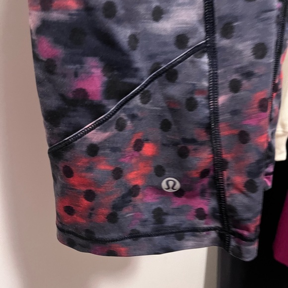 Lululemon workout tank with built in bra - Picture 3 of 3